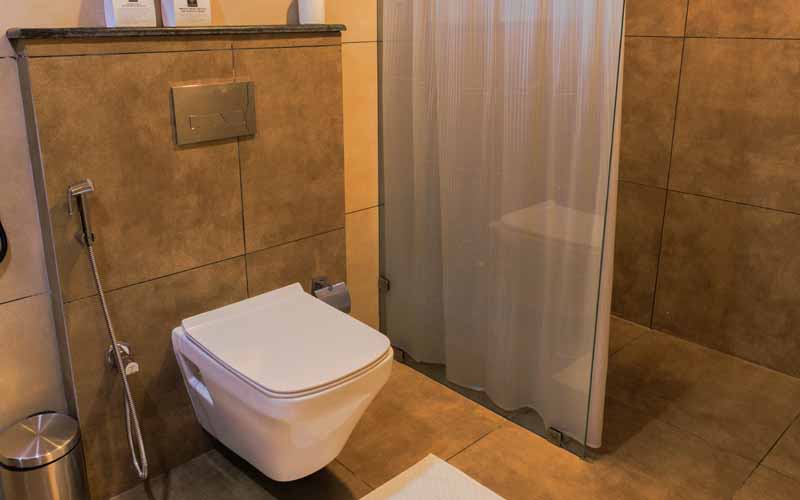deluxe bathroom