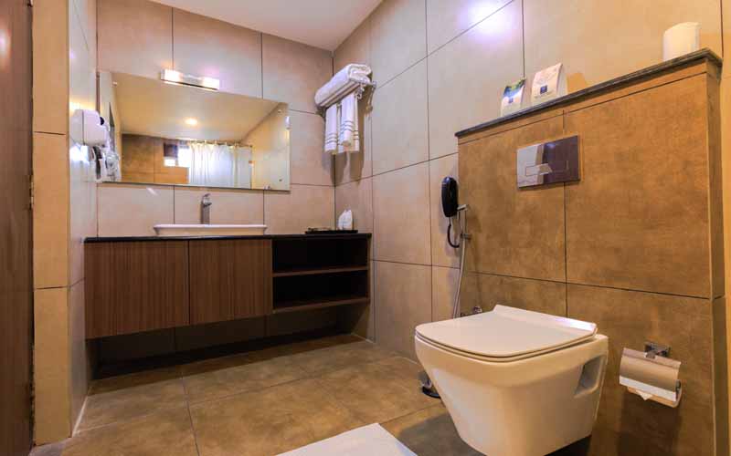 luxury bathroom image